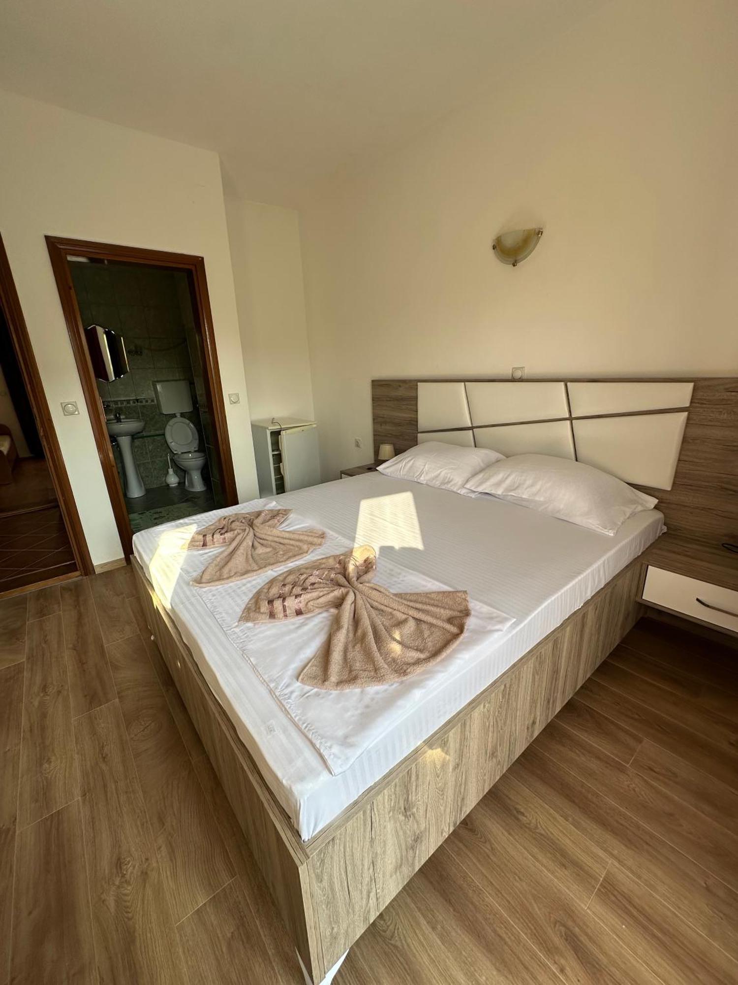 Rooms Ajllin Ulcinj Exterior foto